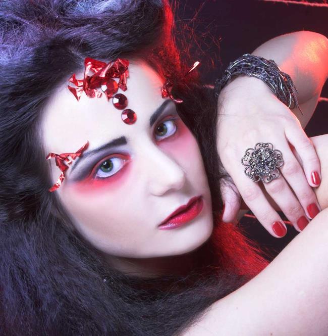 Halloween Witch Makeup 2020: 70 idea asli dan ringkas untuk disalin!