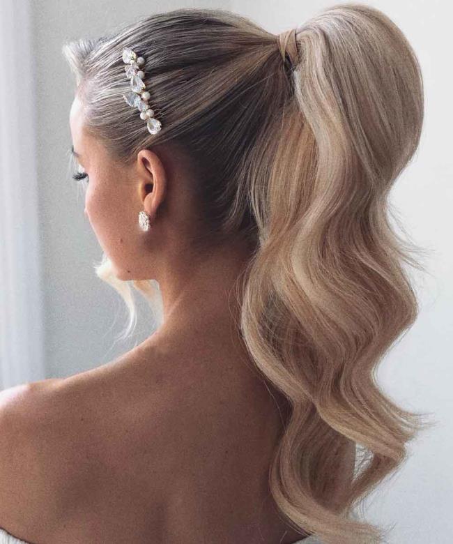 Ponytail: how to do it high and low, 100 pictures, ideas, tutorials