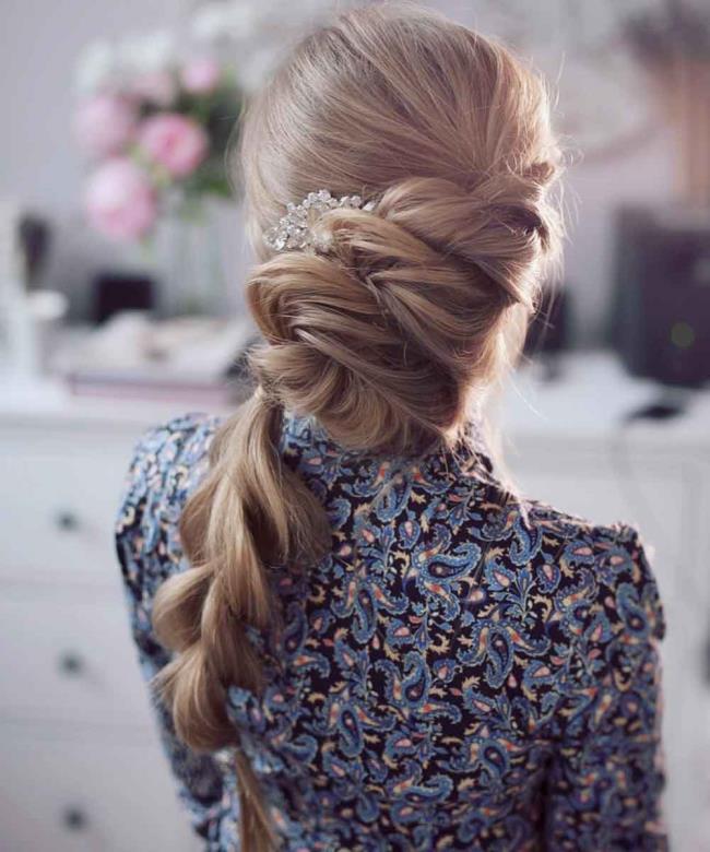 Side hairstyles: top 100 ideas to copy