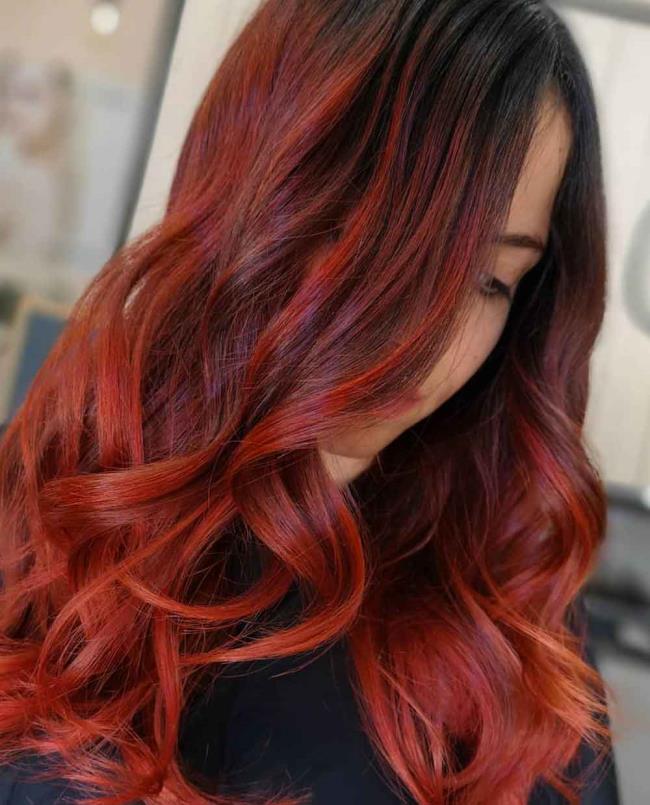 赤い髪：すべての色合い！ 完璧な赤を見つけるための120枚の写真