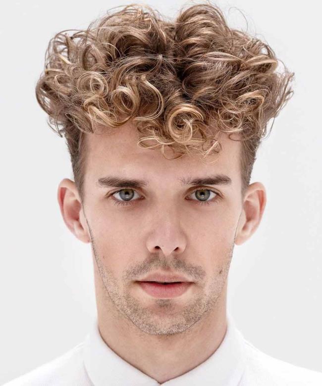 Coupes de cheveux pour hommes à la mode 2021 en 130 images