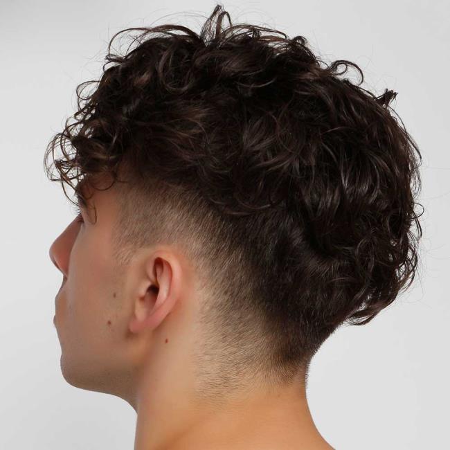 Coupes de cheveux pour hommes à la mode 2021 en 130 images