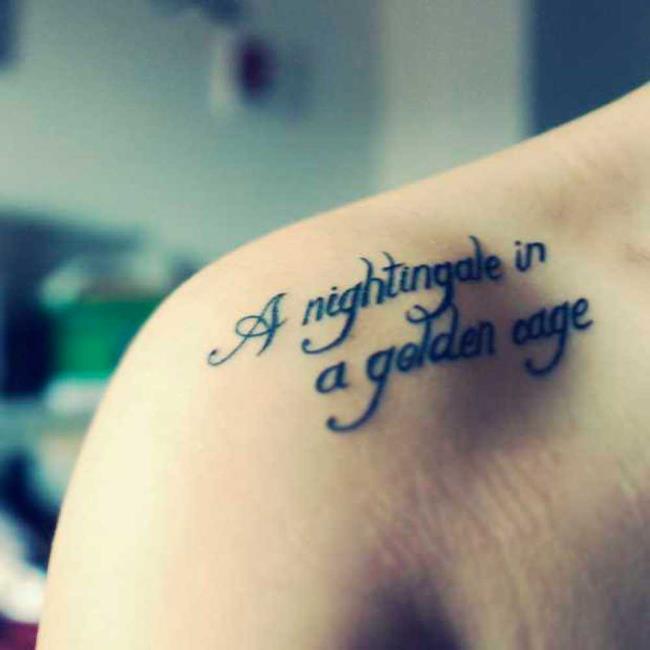 Tatuagens com letras: belas fotos e ideias