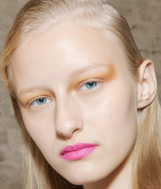 Maquillage des lèvres 2020 printemps-été: tendances et rouges à lèvres mode