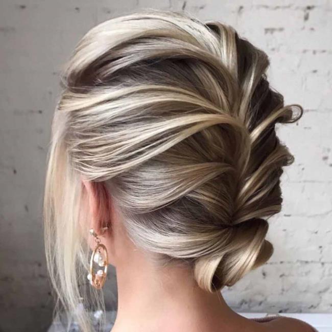 Chignon: 200 طريقة للقيام بذلك ، صور ودروس