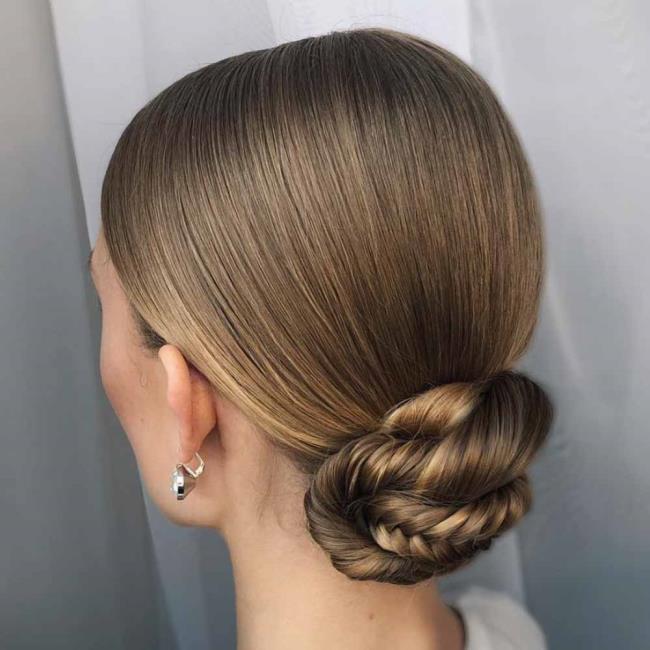 Chignon: 200 de moduri de a face acest lucru, imagini și tutoriale