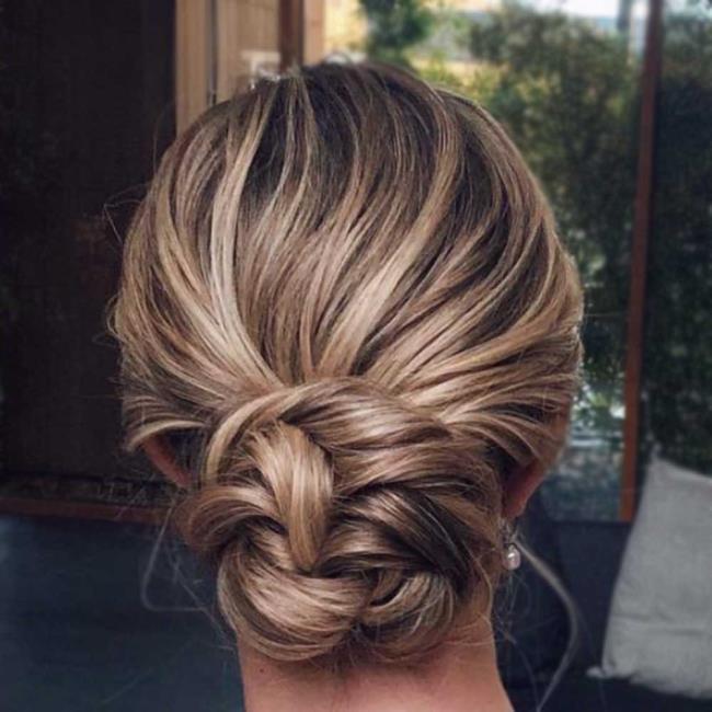 Chignon: 200 วิธีในการทำรูปภาพและแบบฝึกหัด