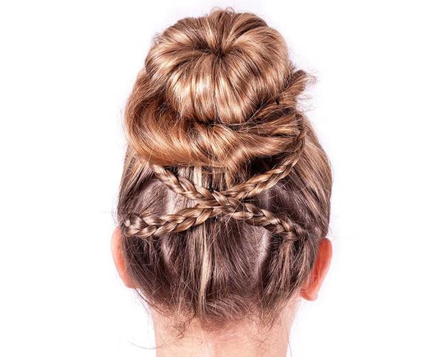 High chignon: how to do it?  40 Photos and Tutorials