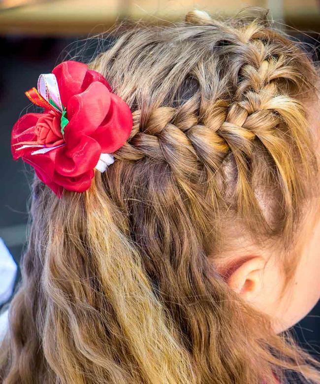 Penteados de menina 2020: 150 lindas ideias para cada ocasião!