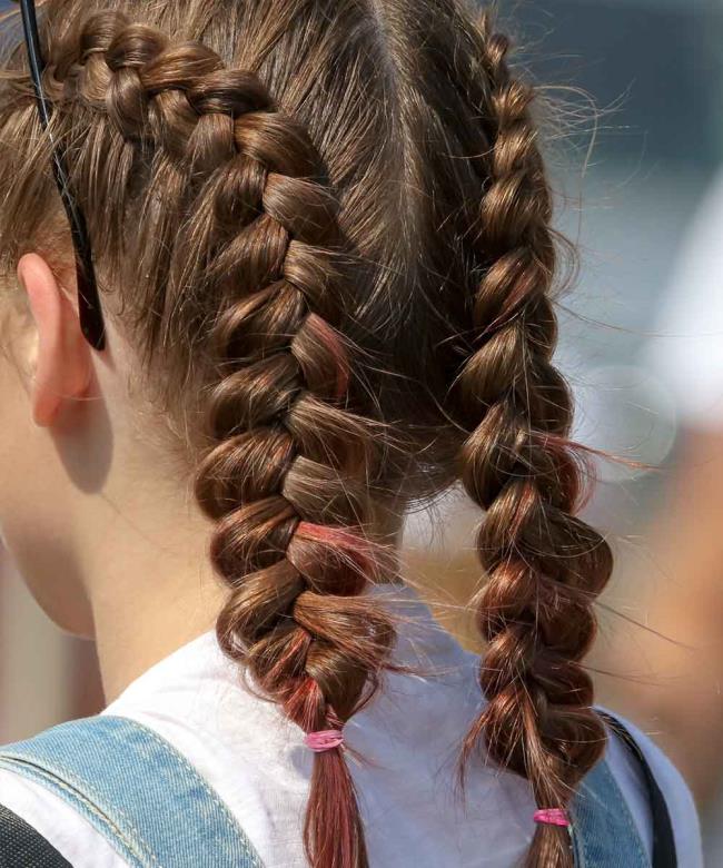 Penteados de menina 2020: 150 lindas ideias para cada ocasião!