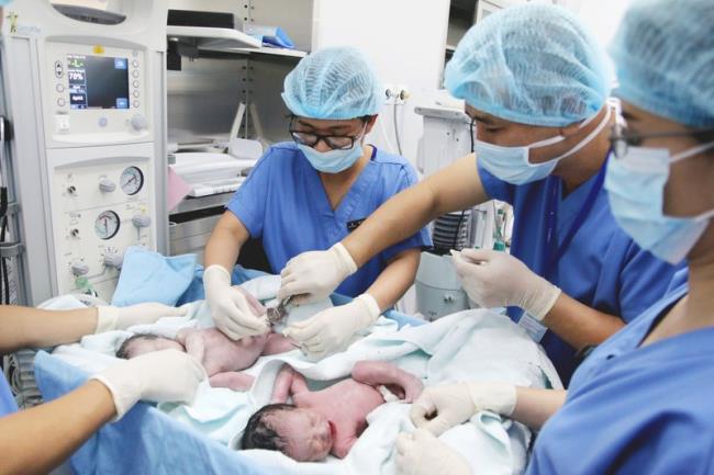 10 hal yang perlu diketahui tentang penyimpanan darah tali pusat untuk bayi