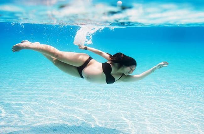Schwimmen während der Schwangerschaft und die unerwarteten Vorteile