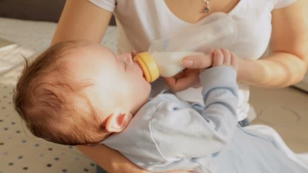 Answer the eternal question: Should babies be bottle-fed?