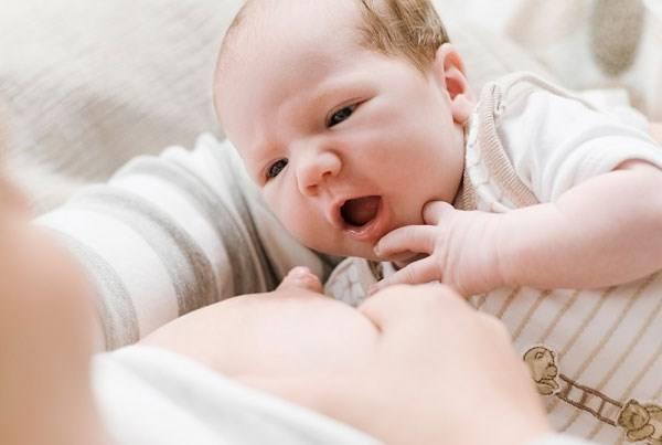 Tanda-tanda ibu kurang susu dan 3 cara memperbaikinya tepat waktu