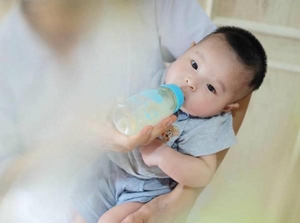 Causes and prevention of newborn milk in the nose