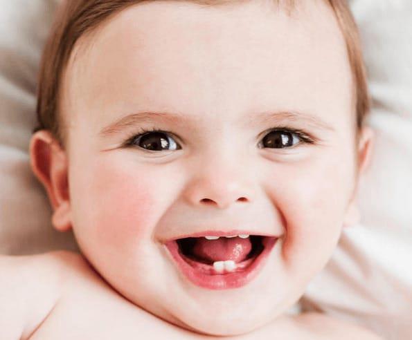 Babyzahnfieber und worauf Mütter achten müssen, wenn sie sich um sie kümmern