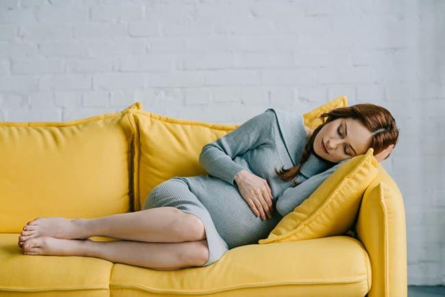 Les femmes enceintes rêvant de pics nuisent au fœtus ou non?