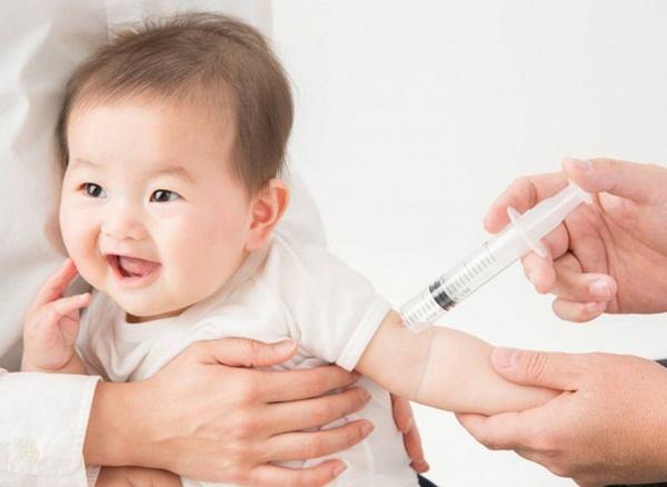 What should I do with my baby's vaccination site?