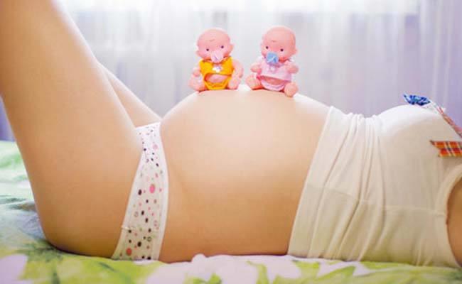 Do pregnant mothers have to shave their genitals before giving birth?