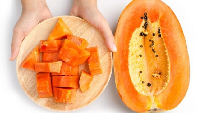 Pregnant women eat ripe papaya good?  Any note when eating?