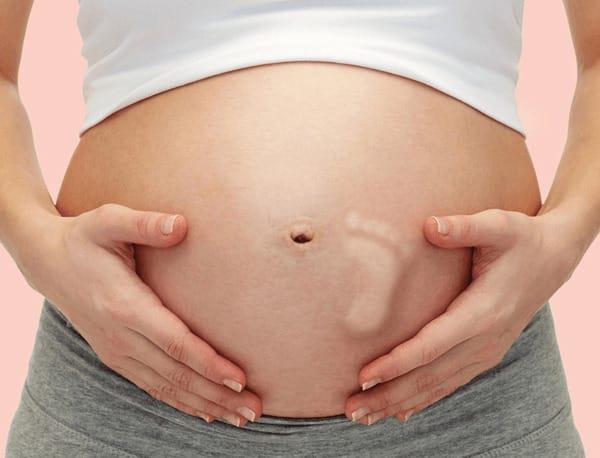 Pedal fetal anormal: advertencia a la madre embarazada es posible muerte fetal