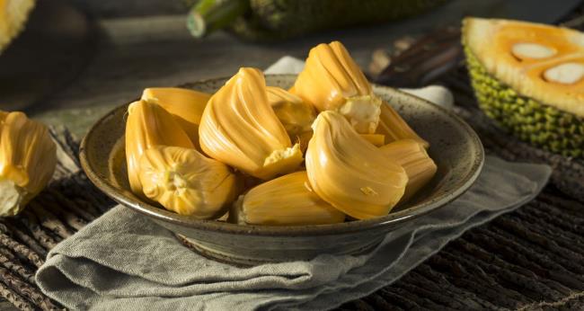 Quando a mãe grávida absolutamente não deve comer jaca para evitar afetar o feto?