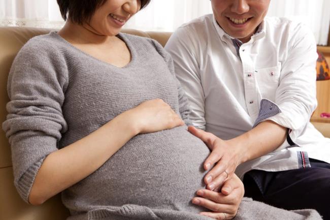 胎児は十分ですか？ どこで医者に診てもらう必要がありますか？