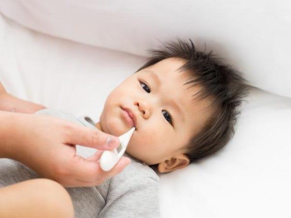 La vacuna antineumocócica se inyecta varias veces y es importante para los padres