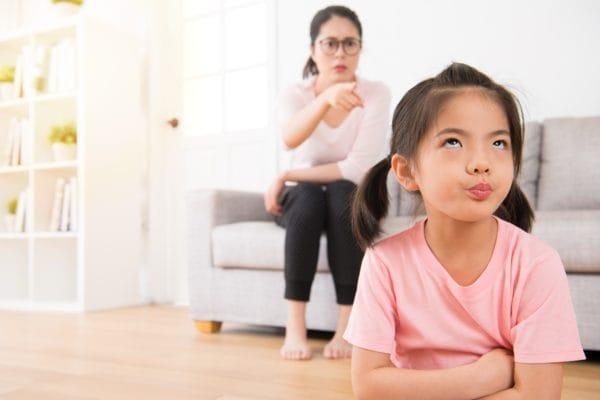 Rodzice, szczególnie zwrócić uwagę na 11 oznak nadpobudliwości