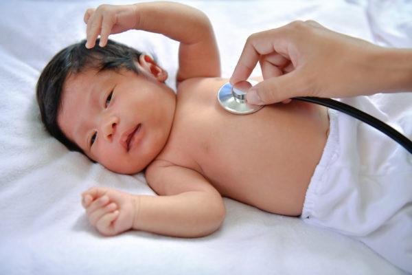 Baby's hebben koorts - Gebruik meteen eenvoudige methoden om koorts thuis te verminderen
