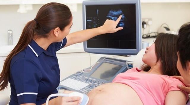 10 weken zwanger zijn om een ​​zwanger hart te hebben, is een teken van een miskraam?