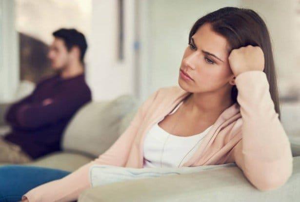 Revealing 5 signs that a man is jealous when he loves a woman should know