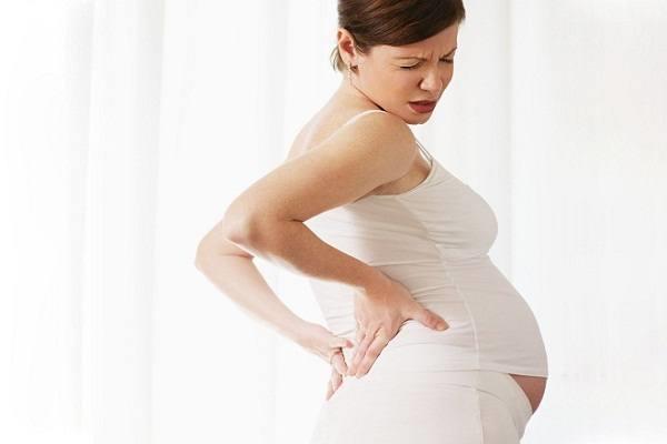 Dor nas costas quando grávida de 6 meses é um sinal perigoso?
