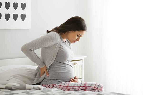 妊娠の最後の月の関節痛-原因と治療法