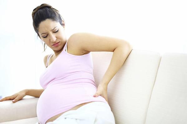 妊娠の最後の月の関節痛-原因と治療法