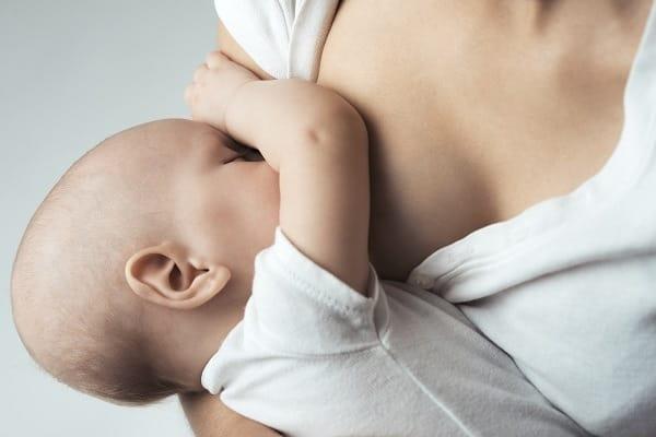 Citirea gustului face ca bebelușul să suge mai puțin de 3 luni  Unde este soluția pentru mama?