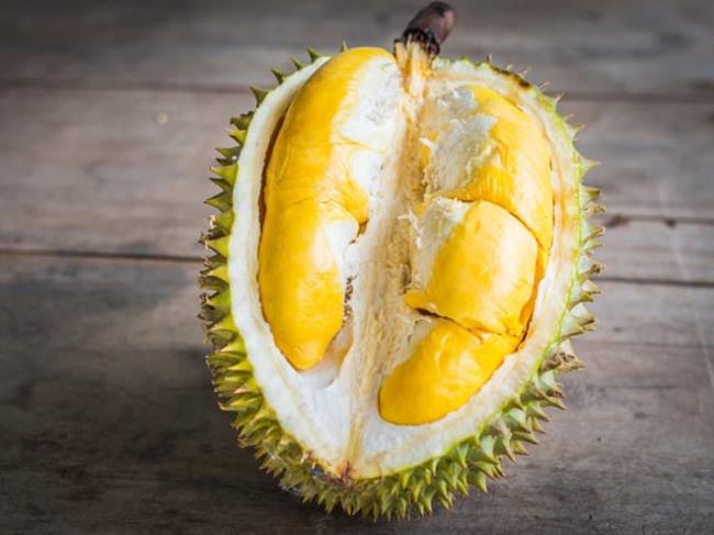Whether eating durian while breastfeeding can change the taste of breastmilk, making the baby disparage?