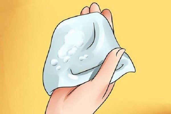 Is milky white mucus pregnant?  Common questions of many women