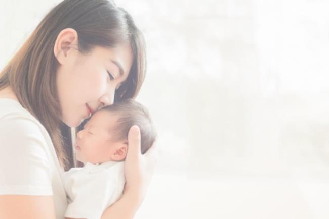 DEPRECIATED LOVE, EHE EHE: Wie man eine starke alleinerziehende Mutter wird