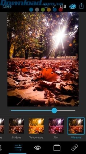 Instructions for editing photos using Photoshop Express on iPhone