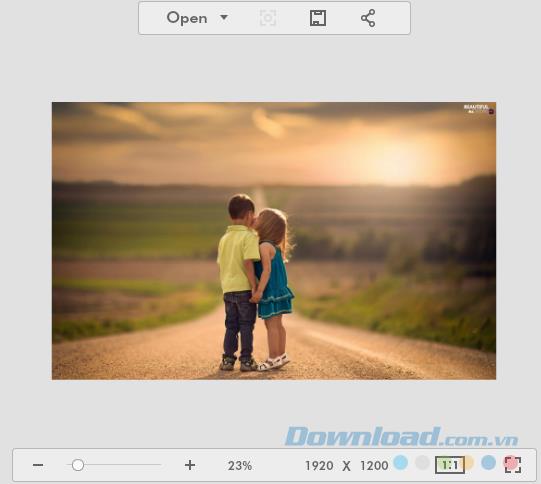 How to resize images on web-based Fotor