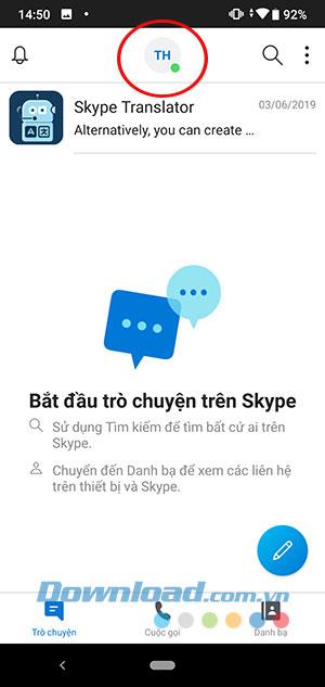 Comment activer le fond sombre pour Skype sur mobile