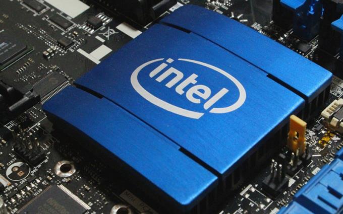 Apakah kad grafik Intel UHD Graphics pada komputer riba?