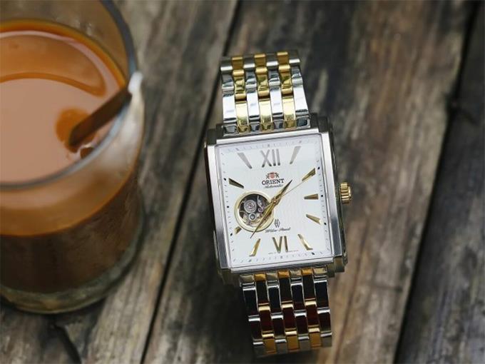 How to choose a wristwatch for the destined person, what color is it?