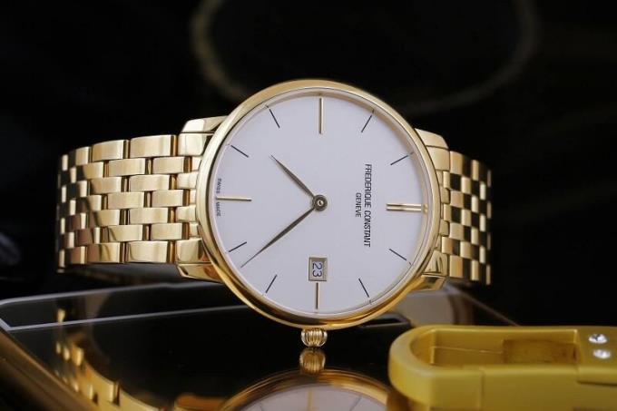 Instructions on how to use and maintain the most durable gold-plated watch