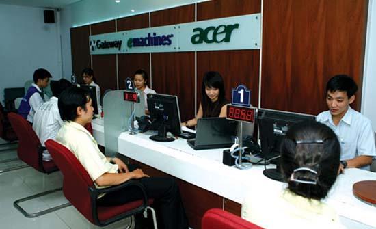 ラップトップのAsusとAcerを比較してください。どちらの会社が優れていますか、どちらを購入する必要がありますか？