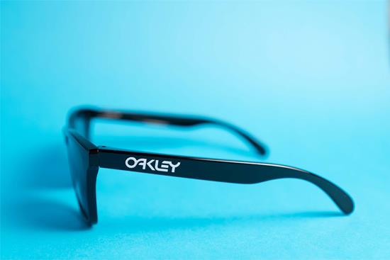 How to identify genuine Oakley glasses