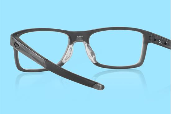 How to identify genuine Oakley glasses