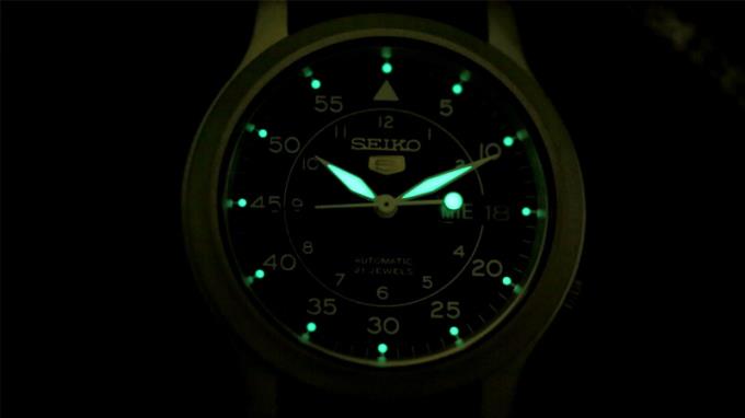 Что такое военные часы?  Какие характеристики?  Стоит ли покупать?