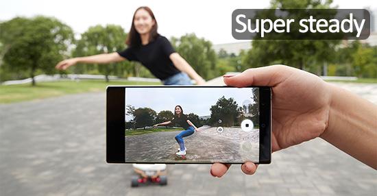 Lihat teknologi anti-goyang Super Steady pada telefon Samsung